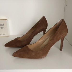 Banana Republic Madison 12-Hour Pump in Brown